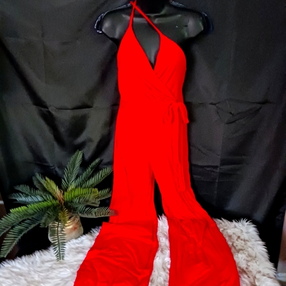 Nwot Red deep plunge wide leg jumpsuit - Picture 4 of 8